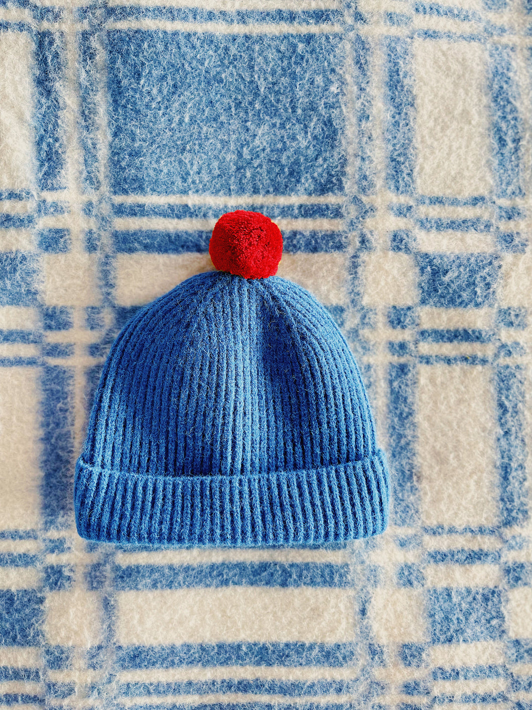 Fisherman Short Rib-Knit Beanie Cap - Royal Blue with Bright Red Pom Pom